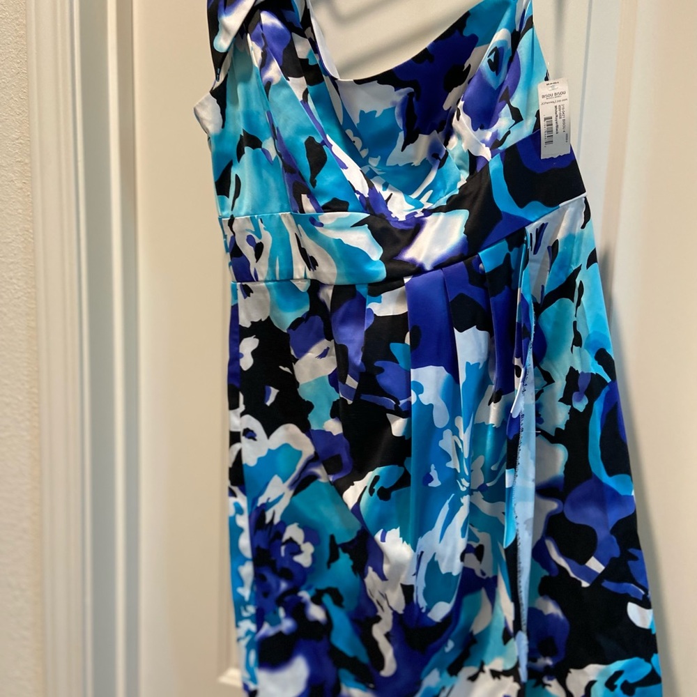 Women brand new on shoulder dress